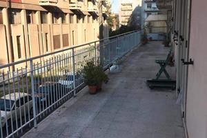 Camere ampie con balcone x studentesse/lavoratrici