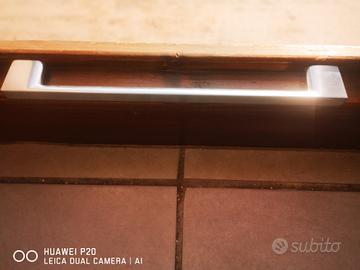 Maniglie in acciaio per mobili