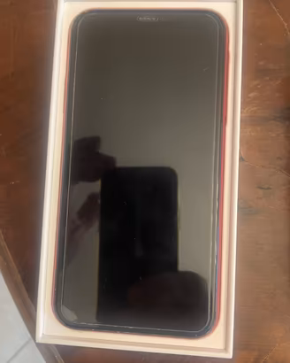 Telefono IPhone 11 bordeaux