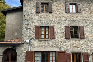 Vendita casa d'angolo indipendente