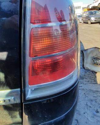 OPEL ZAFIRA 2009 - STOP POSTERIORE DESTRO