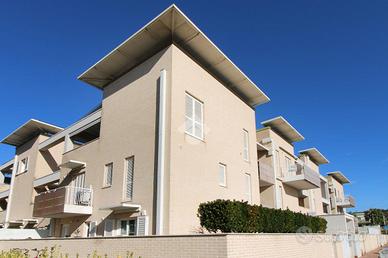 AUTORIMESSA A PORTO SAN GIORGIO