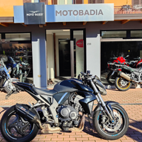 Honda cb1000r accessoriata e gommata