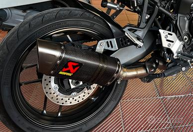 Akrapovic racing tracer 9
