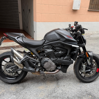 Ducati Monster 937 Dark