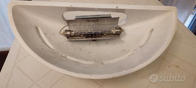 lampada mezzaluna in gesso con lampada RS7