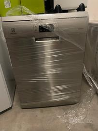 Lavastoviglie  electrolux