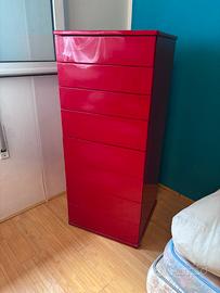 Cassettiera in legno laccato rosso