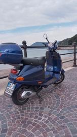 Vespa 125 et4