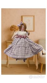 Bambola di pezza. H cm 30 circa. Cotone quadretti 