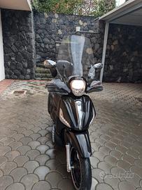 Piaggio Beverly Police 350