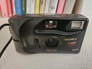 Yashica J-Mini Super fotocamera analogica 35mm