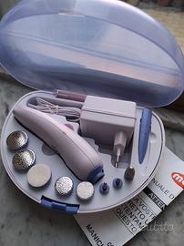 Varietà di elettrodomestici.