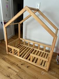 Letto a capanna con materasso