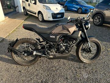 Brixton Crossfire 125 LC NUOVA DA IMMATRICOLARE - 