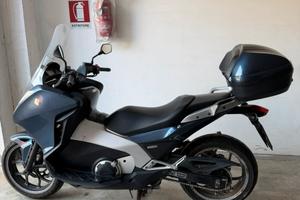 Honda Integra 700