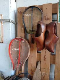 Vecchi taglia pane in legno