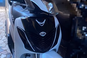 sh 125 bianco