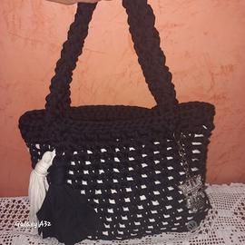 borsa uncinetto in fettuccia 