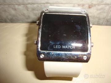 Orologio Led Watch elegante e di pregiata fattura