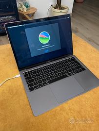 MacBook Air (Retina, 13 pollici, 2019)