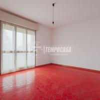 APPARTAMENTO CON 4 CAMERE CON GARAGE