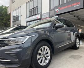 VOLKSWAGEN Tiguan - 2.0 TDI DSG Style BMT