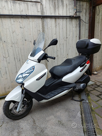 Piaggio X 7 ben tenuto
