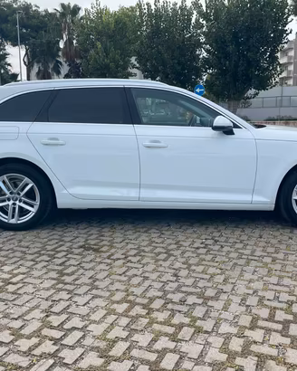 Audi A4 Avant 35 TDI S tronic Sport