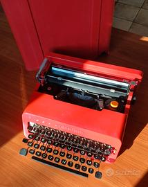 Macchina da scrivere Olivetti Valentine 
