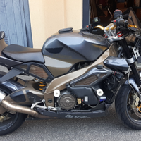 Aprilia Tuono 1000 v2