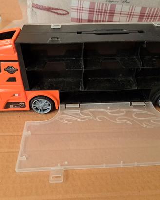 Camion trasportatore