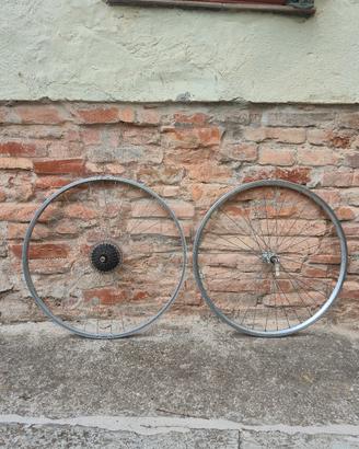 Coppia ruote bicicletta 28" con pacco pignoni