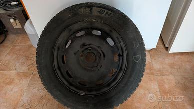 cerchi in ferro golf 4 con gomme termiche 
