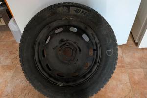 cerchi in ferro golf 4 con gomme termiche 