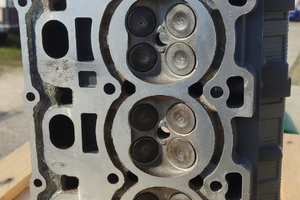 F100 Yamaha Carburato Testata con valvole