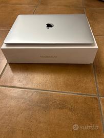 MacBoock Air M1 8GB 256GB con scatola originale