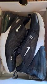 Nike Air Max 270 nere/bianche