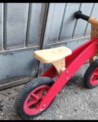 Bicicletta senza pedali, balance bike.