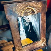 specchio in legno oggetto d'antiquariato 