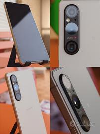 Sony Xperia 1 V 256GB + Cover Spigen Ultra Hybrid