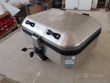 bauletto givi trakker 30 lt bmw r1200r lc
