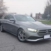 MERCEDES E200 CDI DIESEL PREMIUM FULL OPTIONAL