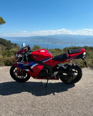 Honda CBR600RR 2026 – 3.500 km – garanzia Honda