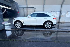 Infiniti QX70 S Premium