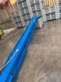 nastro trasportatore a tapparelle per oleifici.