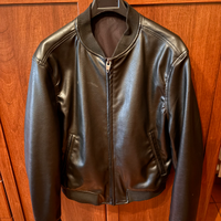 GIUBBINO NERO DI PELLE ZARA