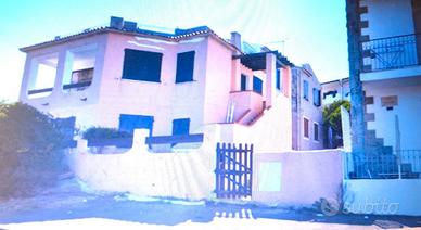 Santa Teresa Gallura appartamento con giardino