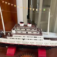 Modellino piroscafo fellini