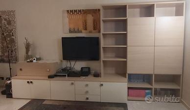 parete attrezzata e libreria